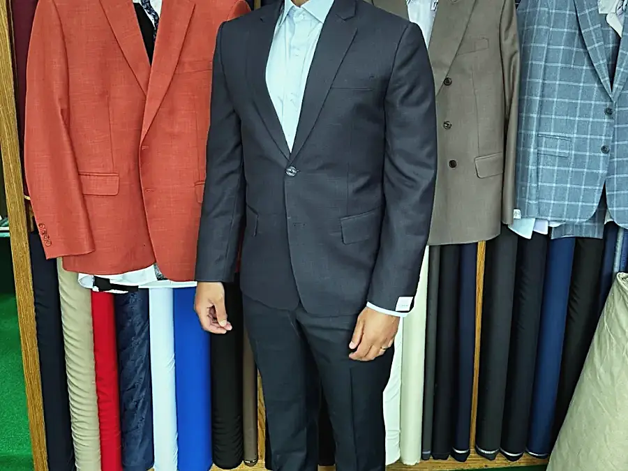 Navy bespoke suit, made to measure